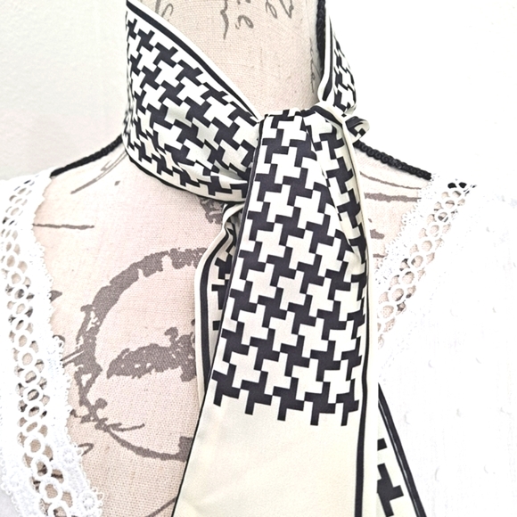 Twilly skinny houndstooth off white black bag purse scarf set of two NEW 2/$30 - Picture 9 of 11